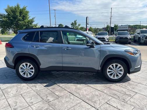 2025 Toyota Corolla Cross LE