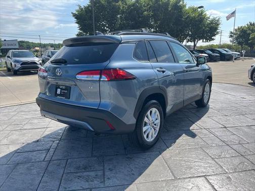 2025 Toyota Corolla Cross LE