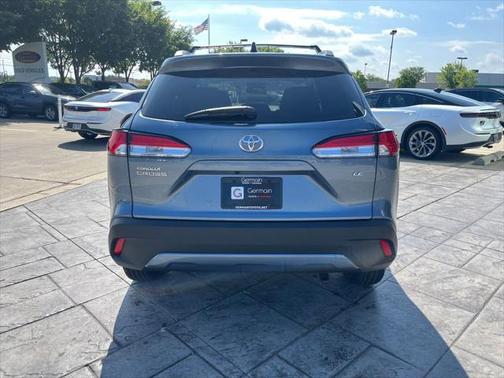 2025 Toyota Corolla Cross LE
