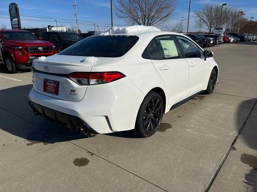 2026 Toyota Corolla Hybrid SE