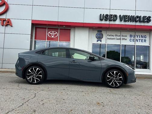 Guardian Gray 2023 Toyota Prius Prime XSE