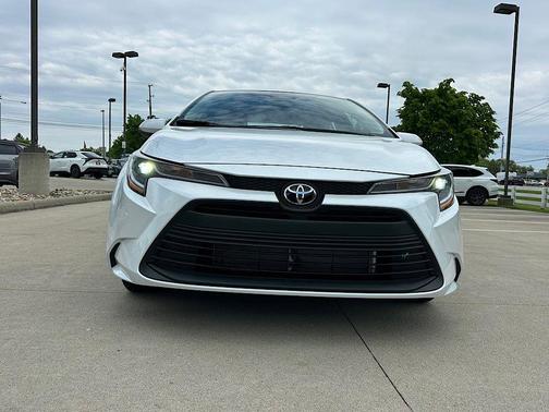 Pearl 2026 Toyota Corolla LE