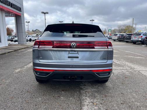 2025 Volkswagen Atlas Cross Sport 2.0T SE w/Technology 4MOTION