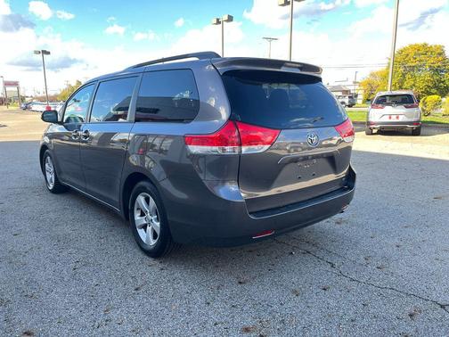 2013 Toyota Sienna LE