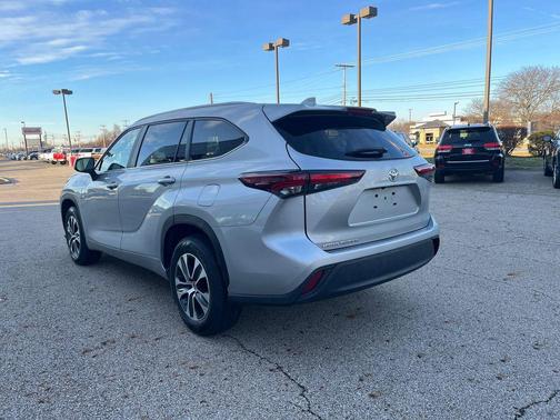 2024 Toyota Highlander XLE