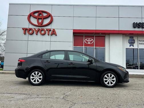 Midnight Black Metallic 2025 Toyota Corolla LE