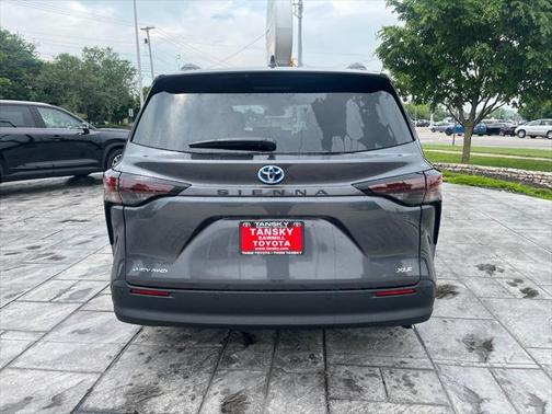 2025 Toyota Sienna XLE 7 Passenger