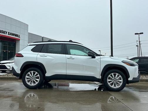 2026 Toyota Corolla Cross LE