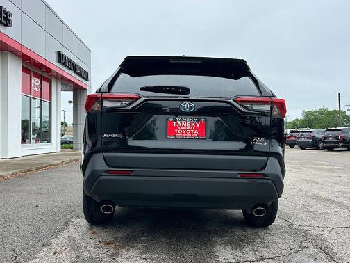 Midnight Black Metallic 2022 Toyota RAV4 Hybrid XLE