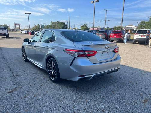 2019 Toyota Camry SE