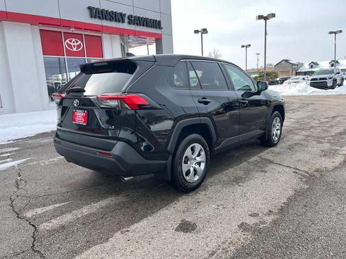 2023 Toyota RAV4 LE