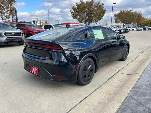 2026 Toyota Prius LE