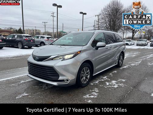 2023 Toyota Sienna XLE