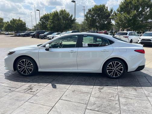 2025 Toyota Camry XLE