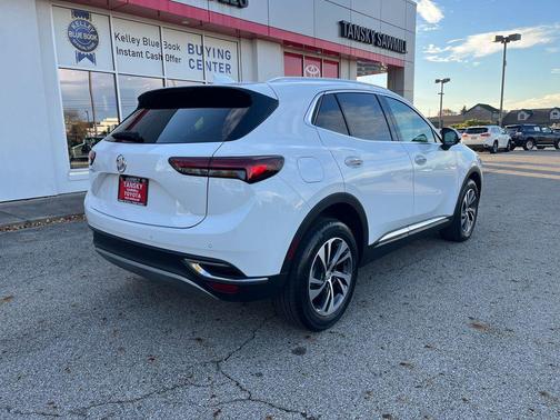 2022 Buick Envision FWD Essence