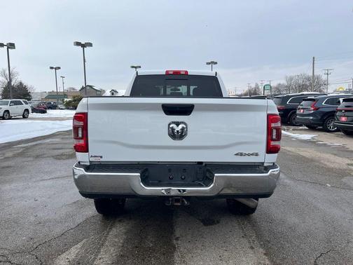 2021 RAM 2500 Tradesman Crew Cab 4x4 6'4' Box