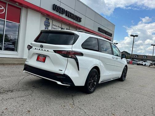 Ice Cap 2025 Toyota Sienna XSE 7 Passenger