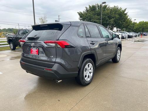 2025 Toyota RAV4 LE