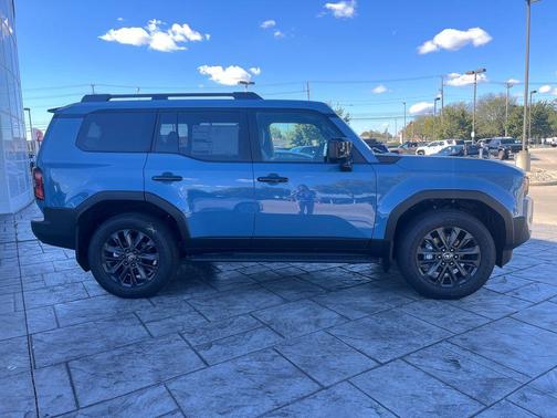 2025 Toyota Land Cruiser Base