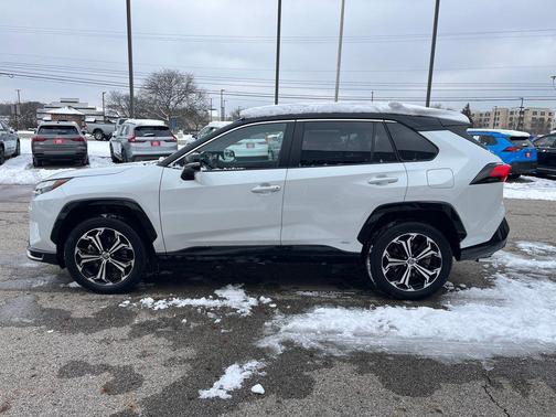 2025 Toyota RAV4 Hybrid SE