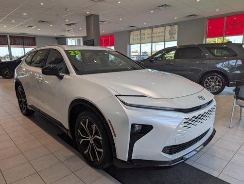 Oxygen White 2025 Toyota Crown Signia XLE