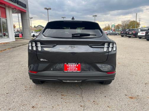 2022 Ford Mustang Mach-E Select