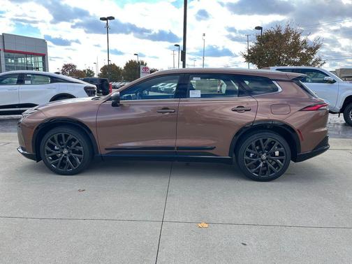 2025 Toyota Crown Signia Limited