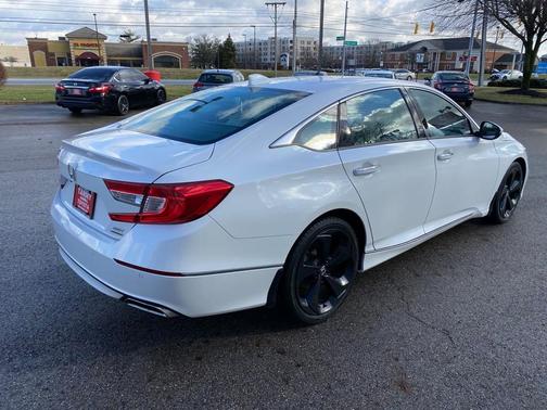 Photo 5 of 30 of 2020 Honda Accord Touring 2.0T