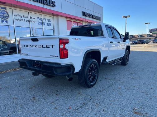2021 Chevrolet Silverado 2500 Custom