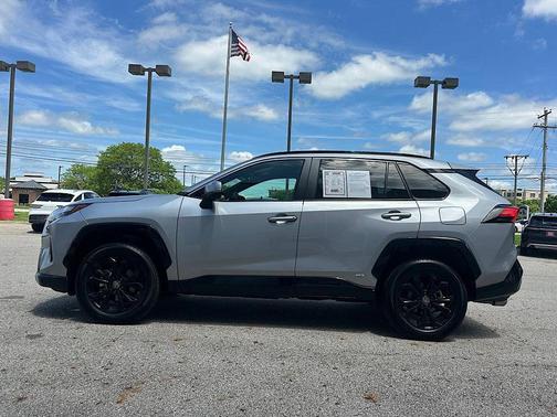 Silver Sky Metallic 2025 Toyota RAV4 Hybrid SE