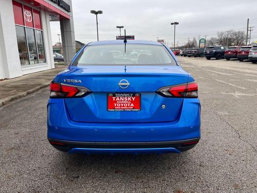 2024 Nissan Versa 1.6 S