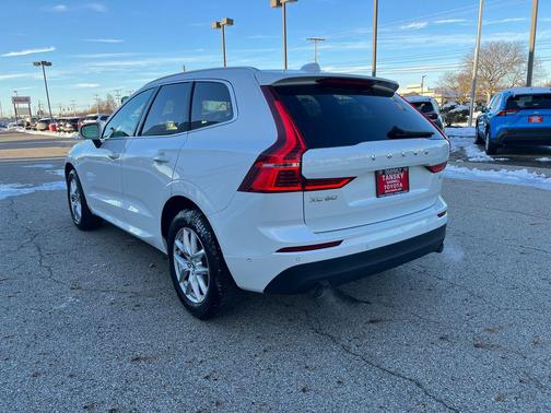 2019 Volvo XC60 T5 Momentum