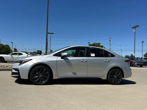 Classic Silver Metallic 2026 Toyota Corolla SE