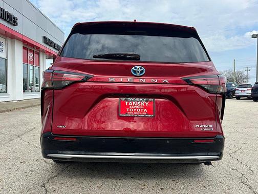Ruby Flare Pearl 2022 Toyota Sienna Platinum