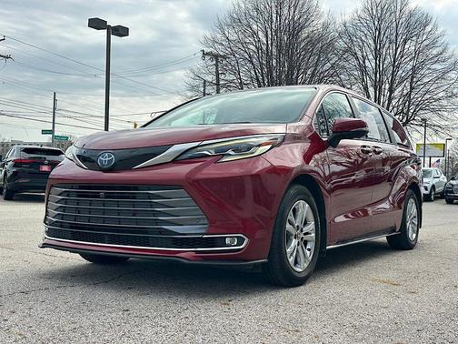 Ruby Flare Pearl 2022 Toyota Sienna Platinum