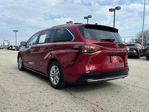 Ruby Flare Pearl 2022 Toyota Sienna Platinum