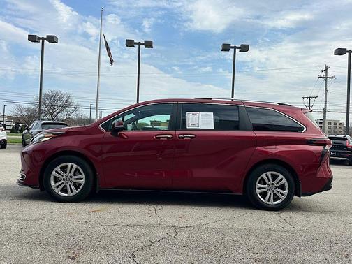 Ruby Flare Pearl 2022 Toyota Sienna Platinum