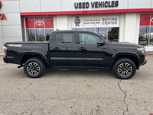 2022 Toyota Tacoma TRD Sport