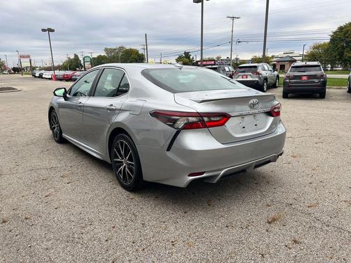 2024 Toyota Camry SE