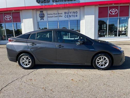 2017 Toyota Prius Four
