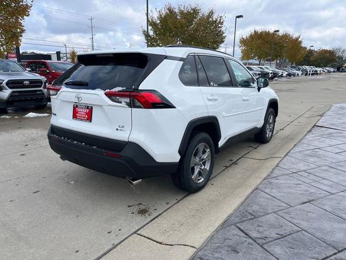 2025 Toyota RAV4 Hybrid LE