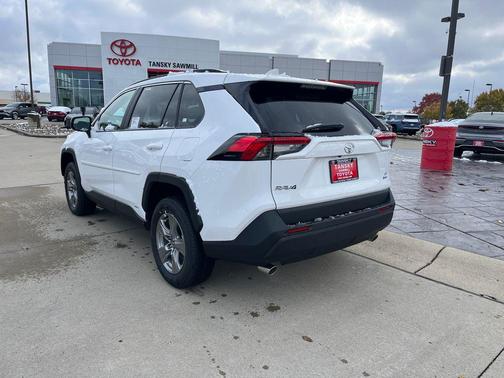 2025 Toyota RAV4 Hybrid LE