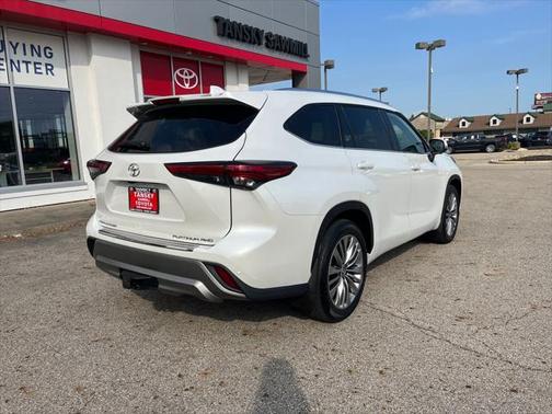 2023 Toyota Highlander Platinum