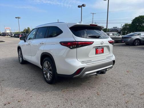 2023 Toyota Highlander Platinum