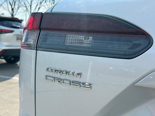 Pearl 2026 Toyota Corolla Cross L