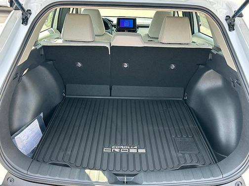 Pearl 2026 Toyota Corolla Cross L