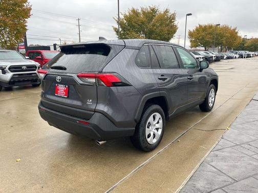2025 Toyota RAV4 LE