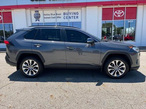2020 Toyota RAV4 XLE Premium