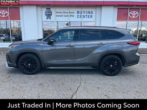 2023 Toyota Highlander XSE