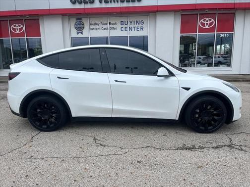 2021 Tesla Model Y Long Range Dual Motor All-Wheel Drive